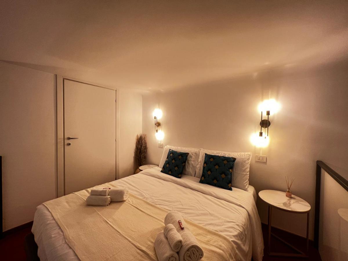 Regina In Porta Romana 2 - Sky Tv, Wifi E Breakfast Box Appartamento