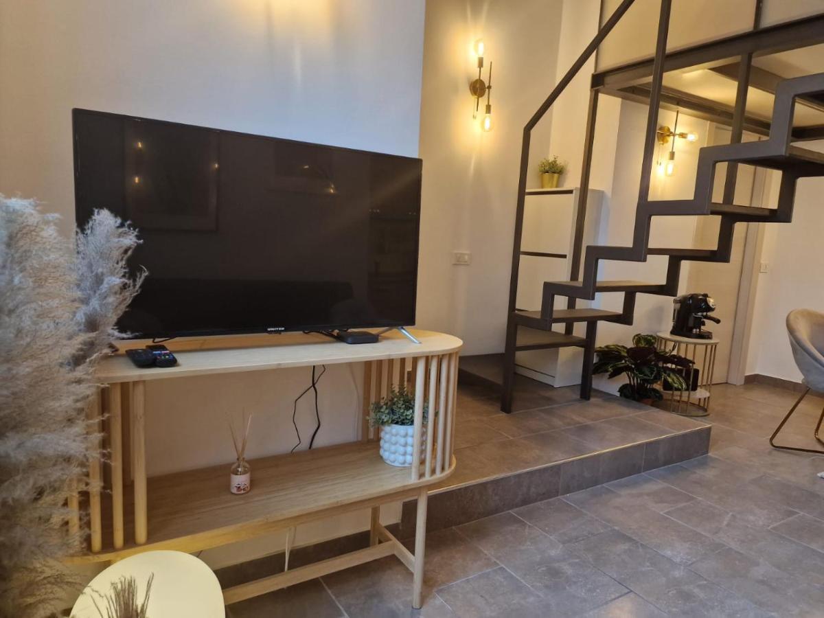 Regina In Porta Romana 2 - Sky Tv, Wifi E Breakfast Box Appartamento *