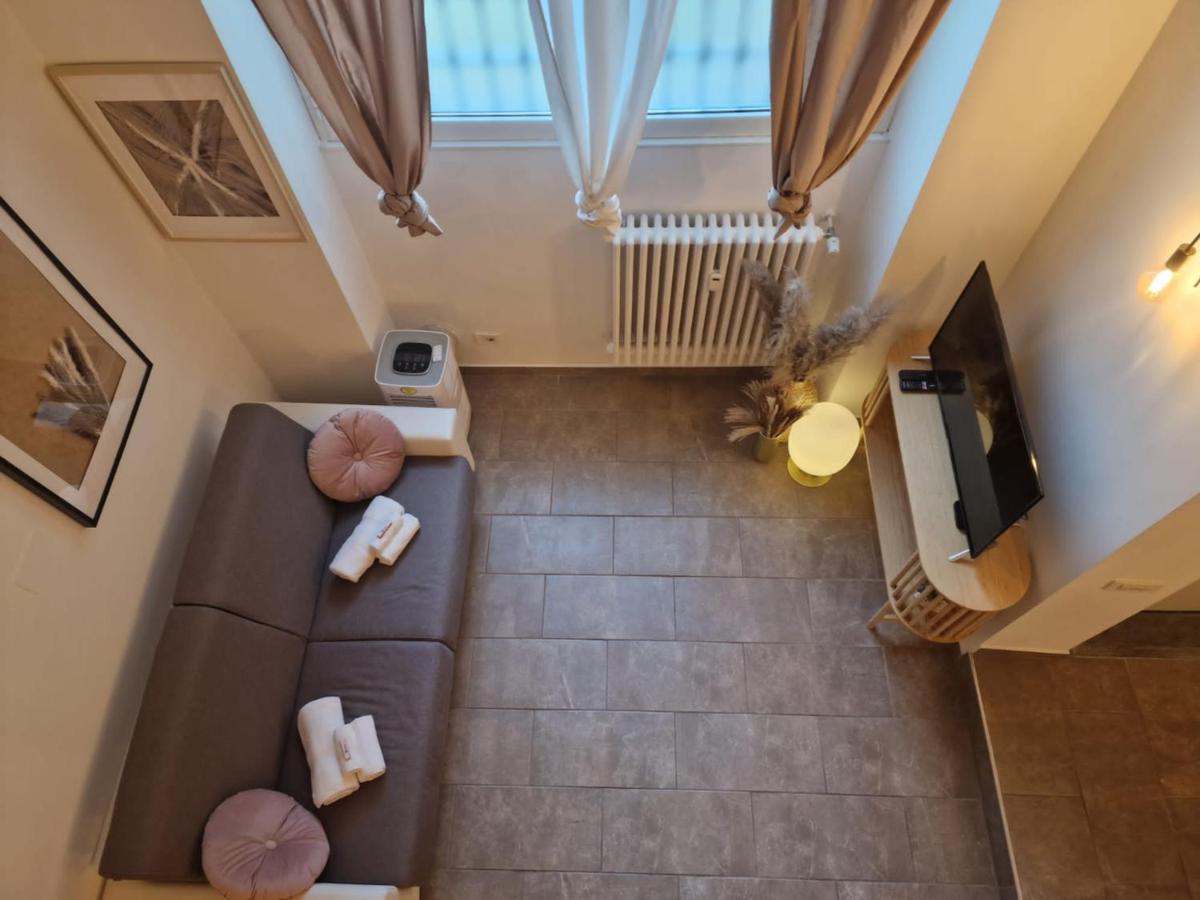 Appartamento Regina In Porta Romana 2 - Sky Tv, Wifi E Breakfast Box